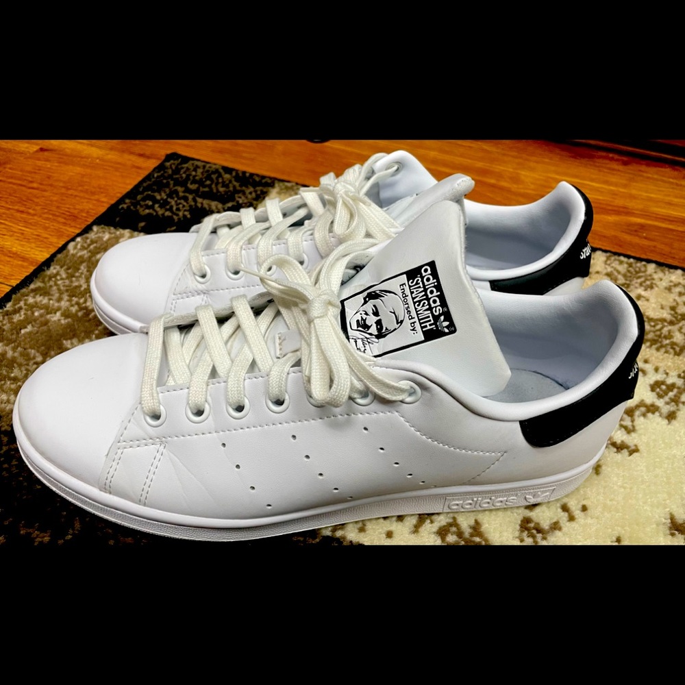 Adidas Stan Smiths Size 8.5 Sneakers in White